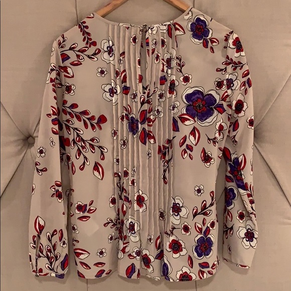 Banana Republic | Floral Pleated Ruffle Blouse - Picture 4 of 6